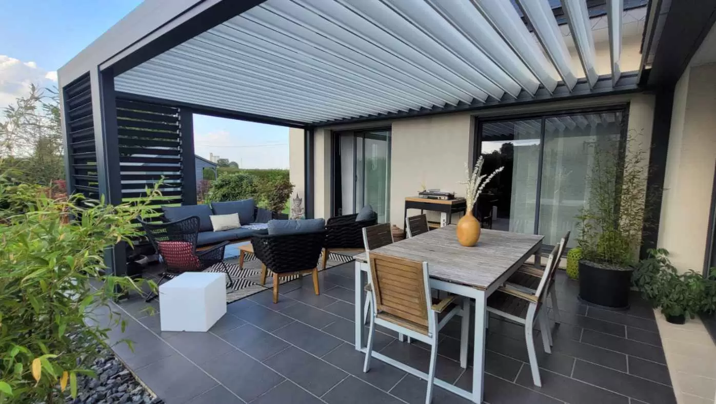 Fourniture et pose d'une pergola bioclimatique Fourniture et pose d'une pergola bioclimatique