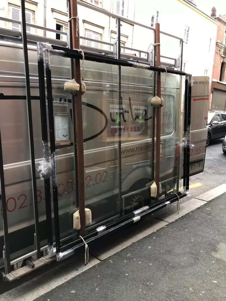 Miroiterie et menuiserie - REMPLACEMENT DE VITRAGE CASSE SUR GRAND QUEVILLY Miroiterie et menuiserie - REMPLACEMENT DE VITRAGE CASSE SUR GRAND QUEVILLY