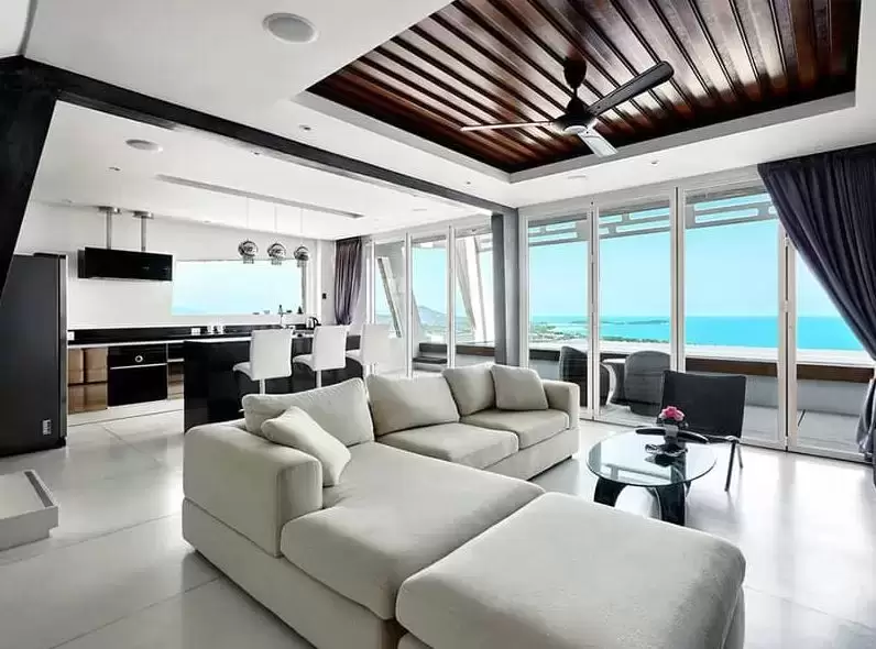 Châssis et baie pliable vue mer Châssis et baie pliable vue mer