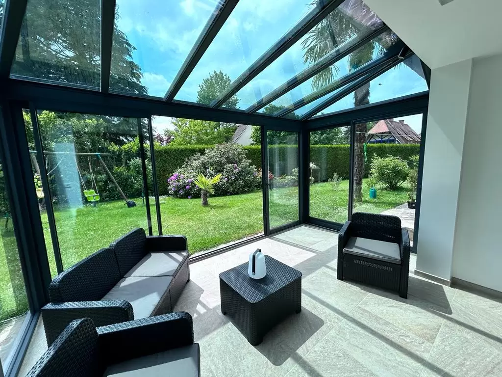 Vérandas, pergolas et SPA - FOURNITURE ET POSE D'UNE EXTENSION VITREE EN ALUMINIUM