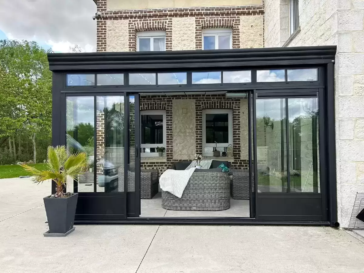 Vérandas, pergolas et SPA - FOURNITURE ET POSE D'UNE VERANDA EN ALUMINIUM SUR BERVILLE Vérandas, pergolas et SPA - FOURNITURE ET POSE D'UNE VERANDA EN ALUMINIUM SUR BERVILLE