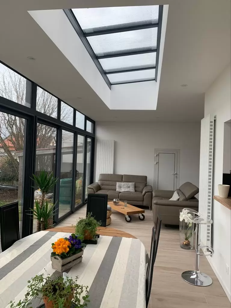 Vérandas, pergolas et SPA - FOURNITURE ET POSE D'UNE VERANDA EN ALUMINIUM Vérandas, pergolas et SPA - FOURNITURE ET POSE D'UNE VERANDA EN ALUMINIUM