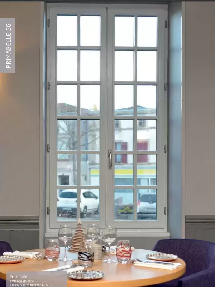 Fenêtre Atulam primabelle petits carreaux sur mesure Fenêtre Atulam primabelle petits carreaux sur mesure