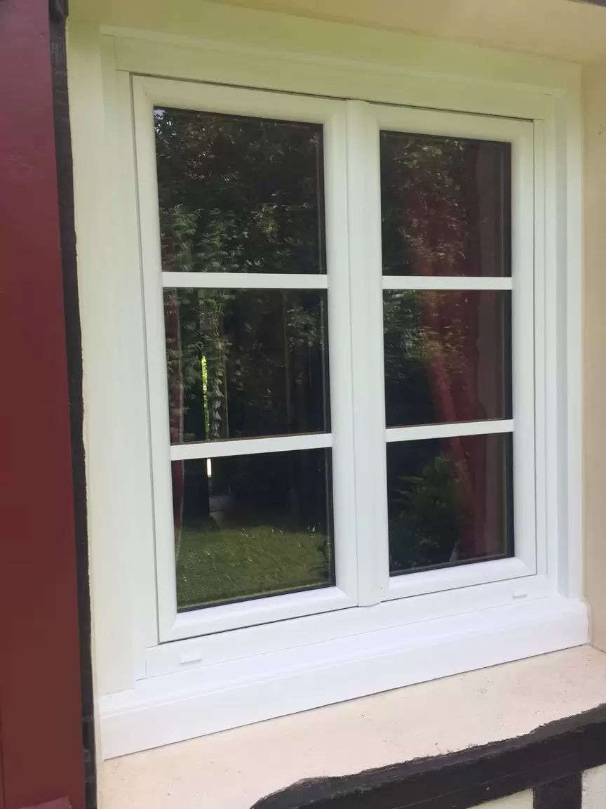Miroiterie et menuiserie - POSE DE FENETRES MIXTE BOIS ALUMINIUM sur THIOUVILLE