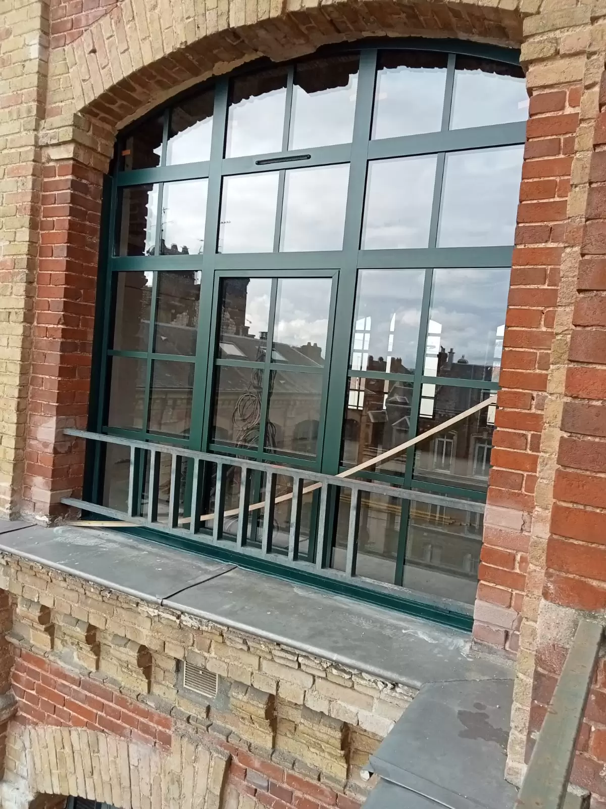 Miroiterie et menuiserie - Fenêtres en aluminium sur mesure Miroiterie et menuiserie - Fenêtres en aluminium sur mesure