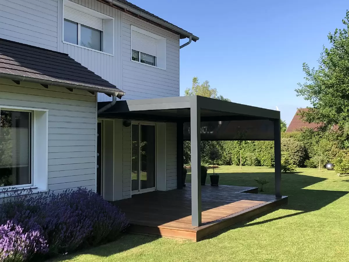 Vérandas, pergolas et SPA - Fourniture et pose d'une pergola rétractable à BIHOREL Vérandas, pergolas et SPA - Fourniture et pose d'une pergola rétractable à BIHOREL