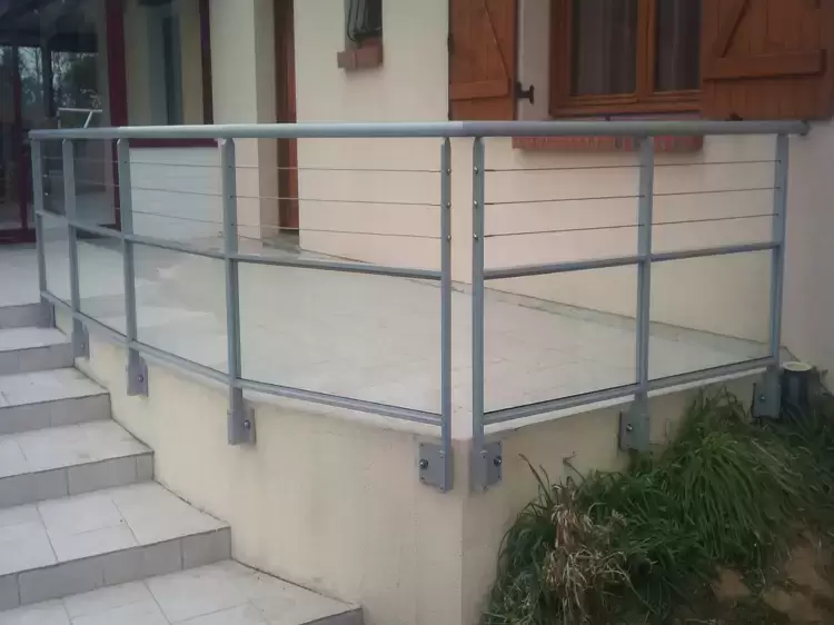 Garde corps en verre opaque