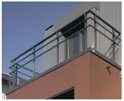 Garde corps en aluminium et en verre