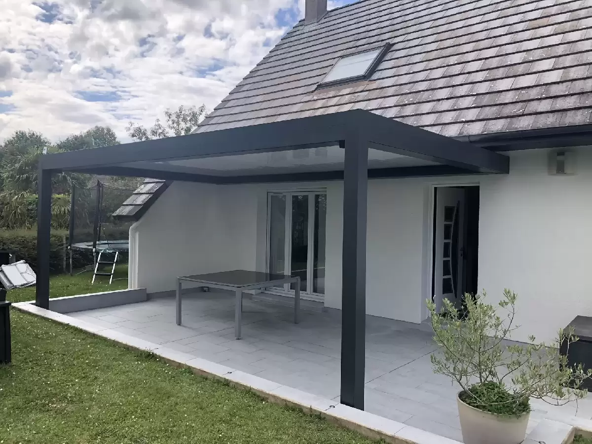  Vérandas, pergolas et SPA - installation d'une pergola bioclimatique sur MESNIL ESNARD