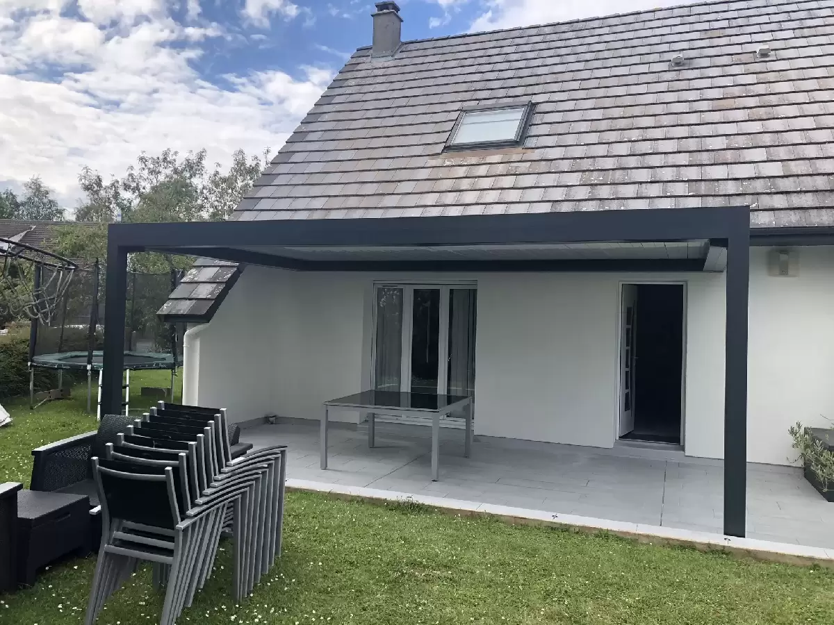  Vérandas, pergolas et SPA - installation d'une pergola bioclimatique sur MESNIL ESNARD