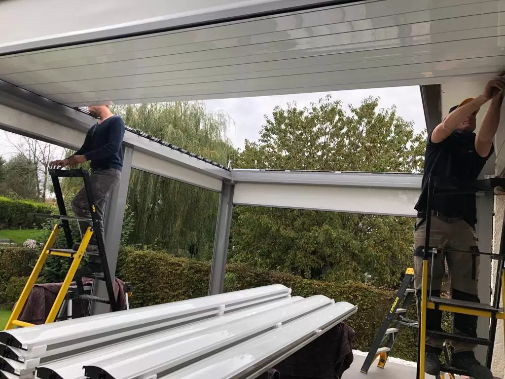 Vérandas, pergolas et SPA - pose de pergola bioclimatique