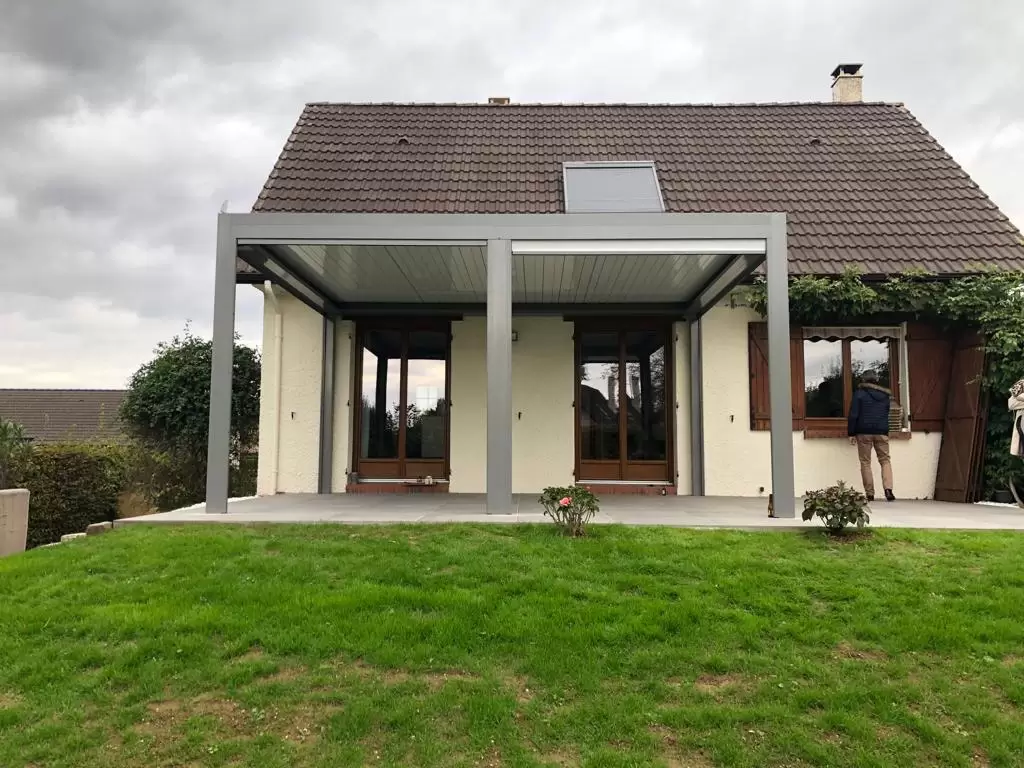 Vérandas, pergolas et SPA - pose de pergola bioclimatique