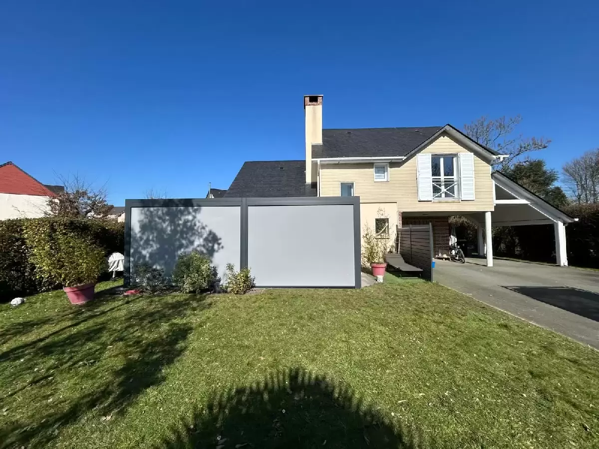 Vérandas, pergolas et SPA - PERGOLA BIOCLIMATIQUE SUR FRANQUEVILLE SAINT PIERRE 76520