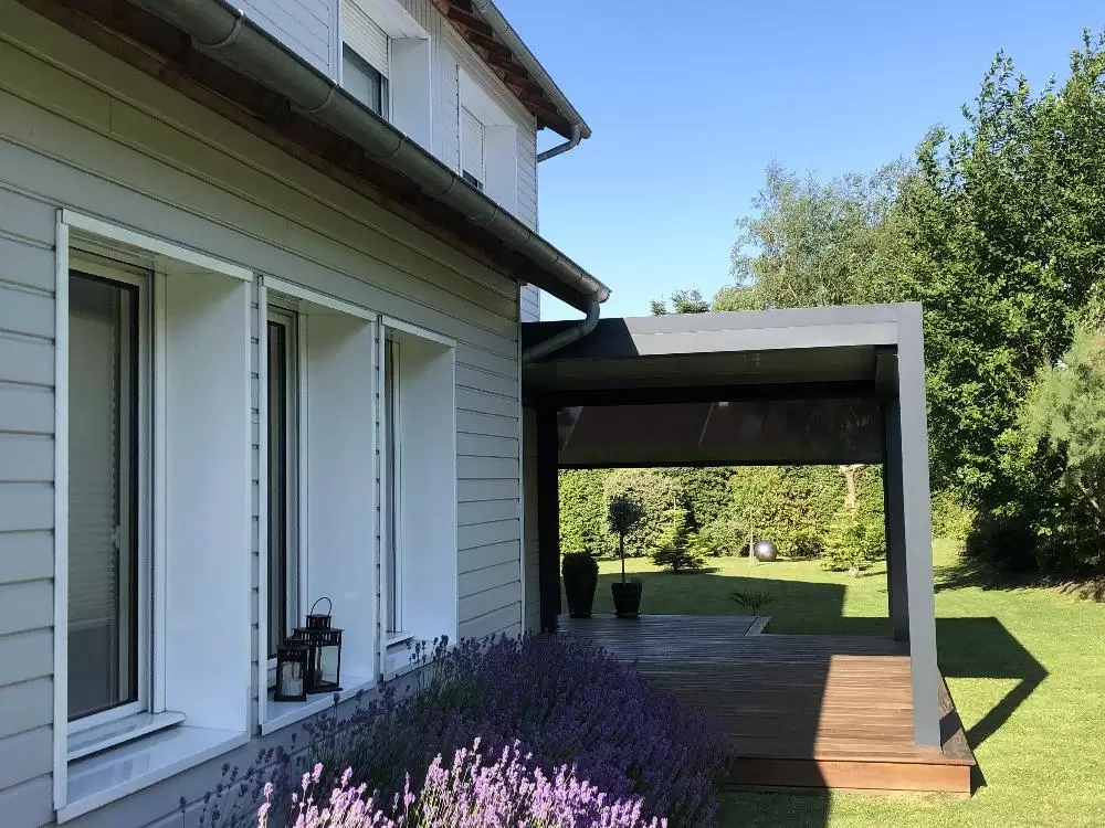 Vérandas, pergolas et SPA - Fourniture et pose d'une pergola rétractable à BIHOREL Vérandas, pergolas et SPA - Fourniture et pose d'une pergola rétractable à BIHOREL