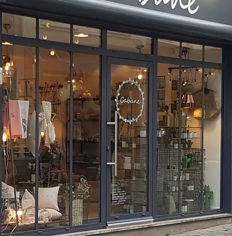 Miroiterie et menuiserie - PORTE DE MAGASIN SUR ROUEN