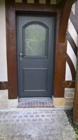 Miroiterie et menuiserie - porte d 'entrée en aluminium de marque KLINE Miroiterie et menuiserie - porte d 'entrée en aluminium de marque KLINE