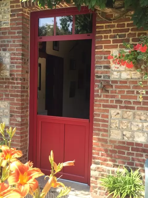 Miroiterie et menuiserie - POSE DE FENETRES MIXTE BOIS ALUMINIUM sur THIOUVILLE