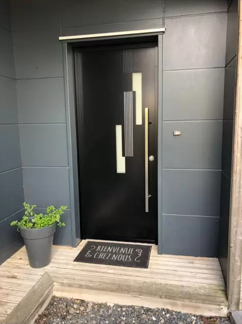 Miroiterie et menuiserie - PORTE D ENTREE KLINE CONTEMPORAINE