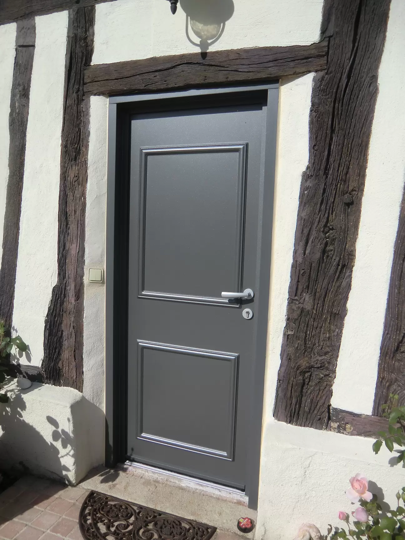 Miroiterie et menuiserie - porte d 'entrée en aluminium de marque KLINE Miroiterie et menuiserie - porte d 'entrée en aluminium de marque KLINE