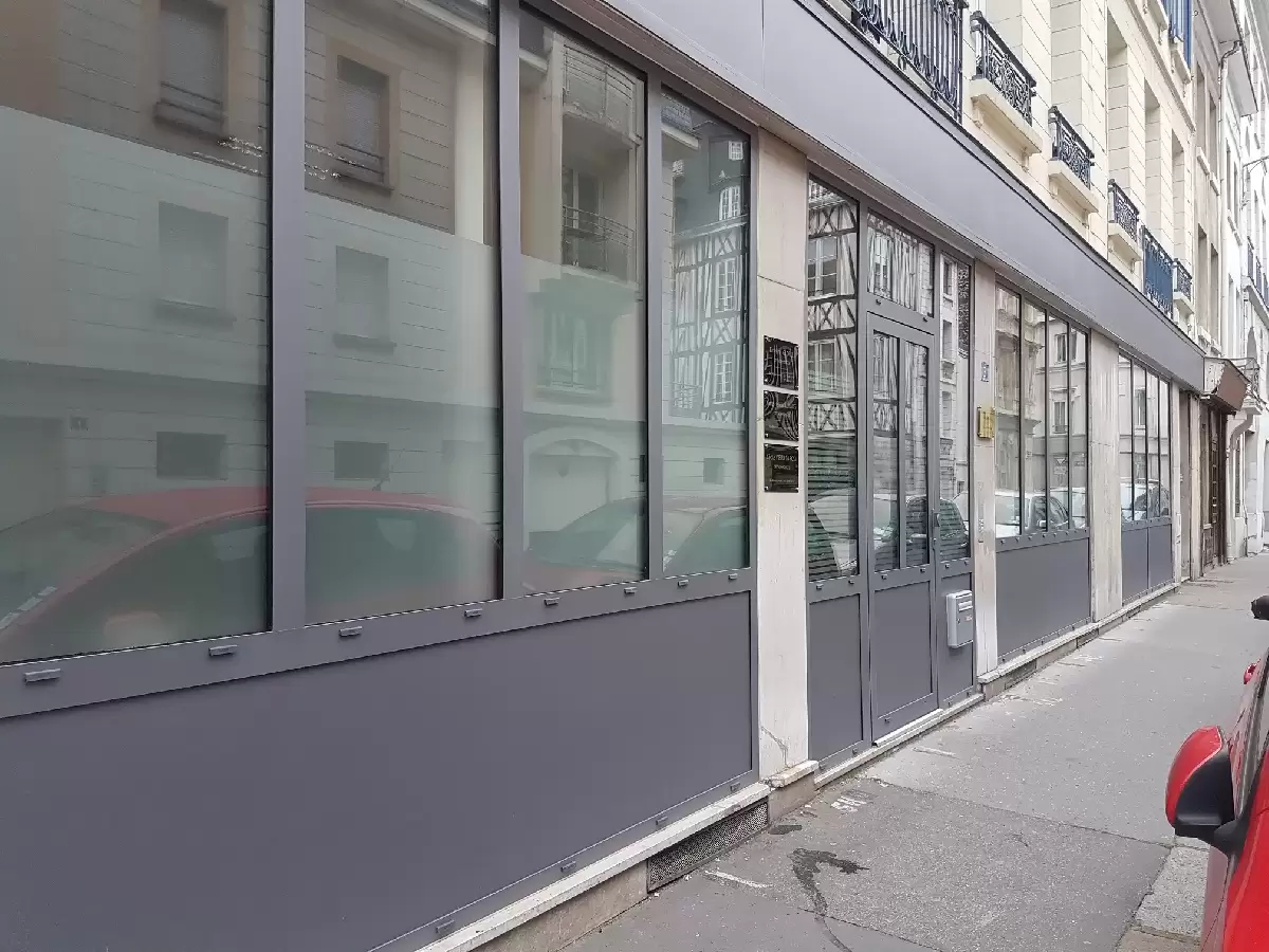 Miroiterie et menuiserie - Remplacement d'une façace de magasin à Rouen Miroiterie et menuiserie - Remplacement d'une façace de magasin à Rouen