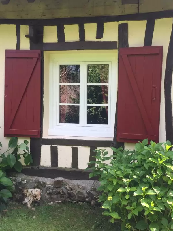 Miroiterie et menuiserie - POSE DE FENETRES MIXTE BOIS ALUMINIUM sur THIOUVILLE
