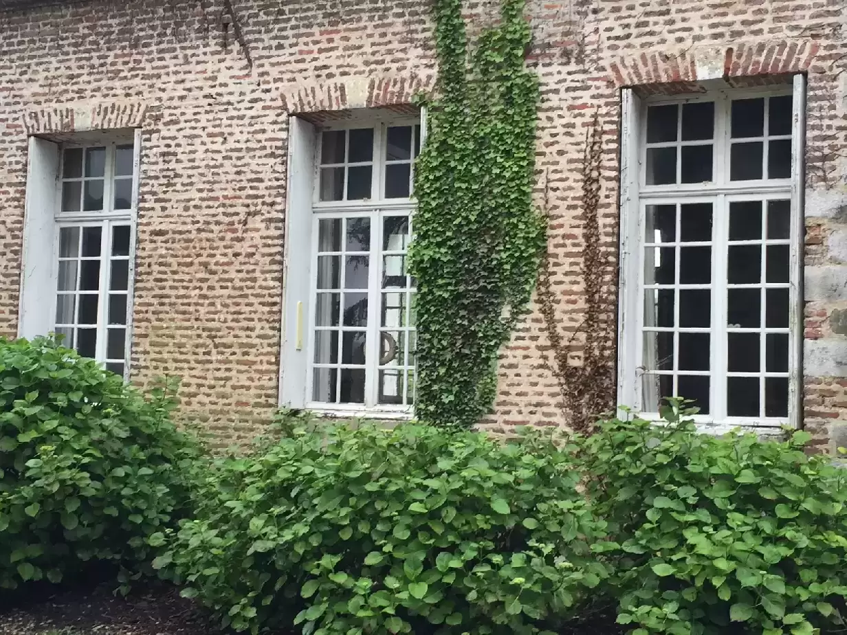 Miroiterie et menuiserie - rénovation des fenêtres et porte d'une maison à SAINT OUEN DE THOUBERVILLE Miroiterie et menuiserie - rénovation des fenêtres et porte d'une maison à SAINT OUEN DE THOUBERVILLE
