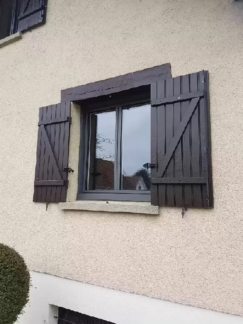 Miroiterie et menuiserie - renovation fenetres et porte d'un pavillon à SAINT JACQUES SUR DARNETAL Miroiterie et menuiserie - renovation fenetres et porte d'un pavillon à SAINT JACQUES SUR DARNETAL