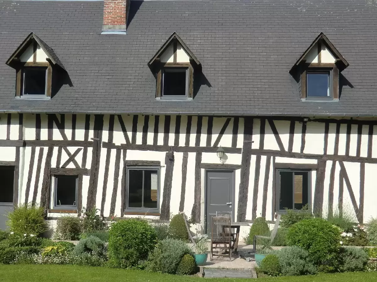 Miroiterie et menuiserie - rénovation de maison normande avec des menuiseries KLINE à MENESQUEVILLE 27850 Miroiterie et menuiserie - rénovation de maison normande avec des menuiseries KLINE à MENESQUEVILLE 27850