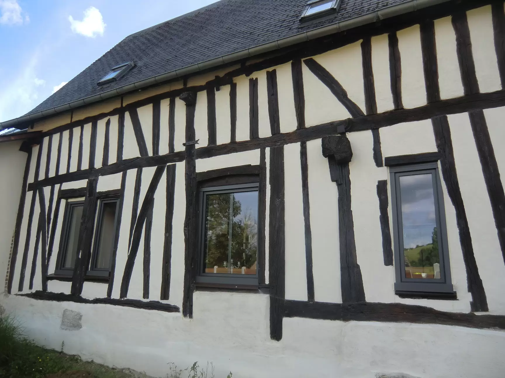 Miroiterie et menuiserie - rénovation de maison normande avec des menuiseries KLINE à MENESQUEVILLE 27850 Miroiterie et menuiserie - rénovation de maison normande avec des menuiseries KLINE à MENESQUEVILLE 27850