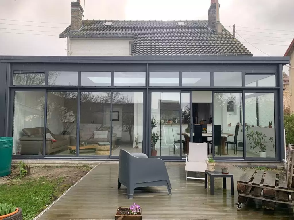Vérandas, pergolas et SPA - FOURNITURE ET POSE D'UNE VERANDA EN ALUMINIUM Vérandas, pergolas et SPA - FOURNITURE ET POSE D'UNE VERANDA EN ALUMINIUM