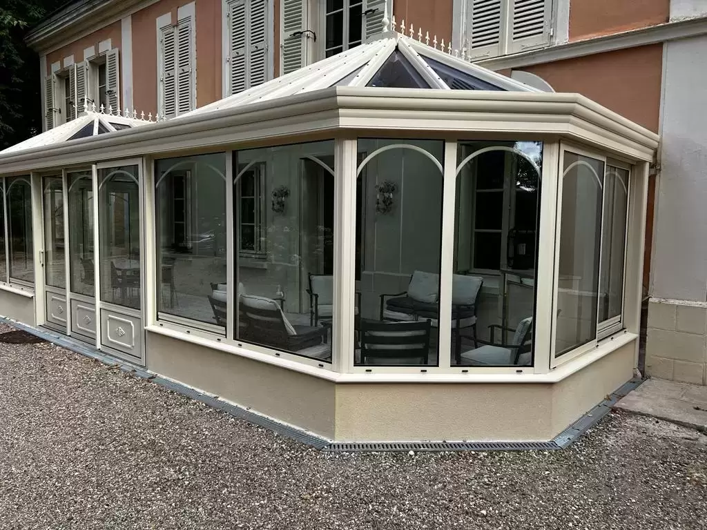 Véranda traditionnelles rayonnante sur mesure Véranda traditionnelles rayonnante sur mesure