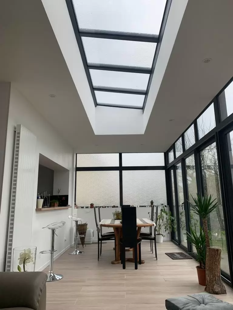 Vérandas, pergolas et SPA - FOURNITURE ET POSE D'UNE VERANDA EN ALUMINIUM Vérandas, pergolas et SPA - FOURNITURE ET POSE D'UNE VERANDA EN ALUMINIUM