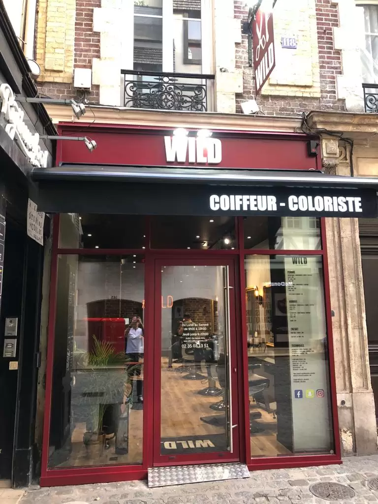 Miroiterie et menuiserie - Installation ou remplacement de votre façade de magasin Miroiterie et menuiserie - Installation ou remplacement de votre façade de magasin
